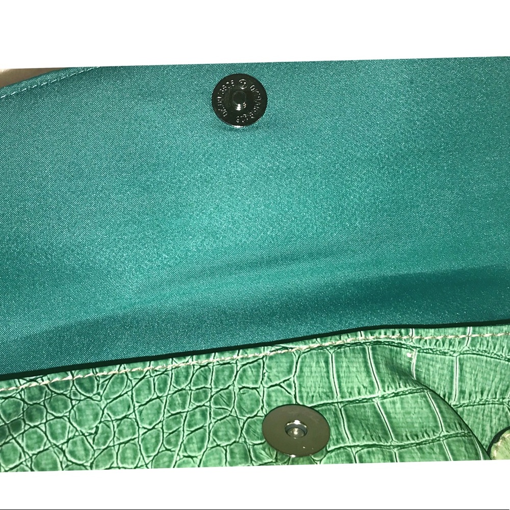 George Green Snake Print Handbag 👜 - Picture 2 of 7